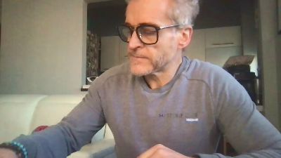 Axl_hot webcam model stream image