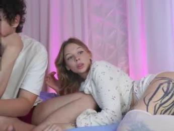 only4two webcam model stream image