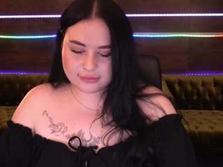 serahmirabeli webcam model stream image