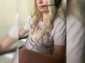 LanaDL18 webcam model stream image