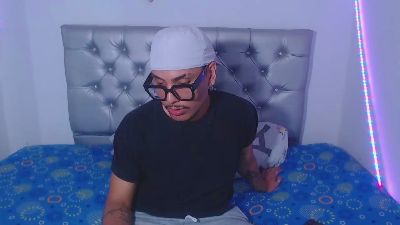 LatinWolfBoy webcam model stream image