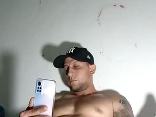 Dereck Prime webcam model stream image