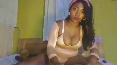 Caa_minou webcam model stream image