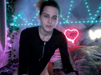 2Laski2 webcam bongacams model stream image