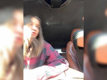 CandySurprise19 webcam bongacams model stream image