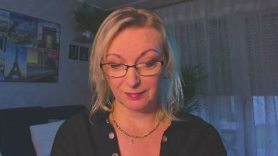 VanessaLUX webcam cam4 model stream image