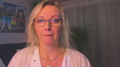 VanessaLUX webcam model stream image