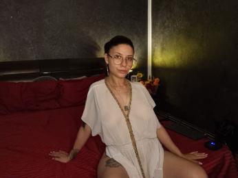 MarryMenedez webcam model stream image