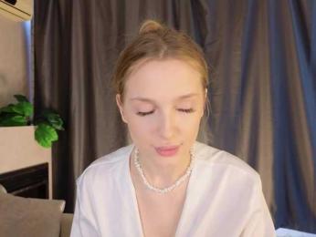 CrimsonAura webcam model stream image