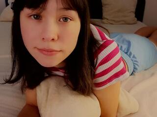 Kerstin Heasley webcam model stream image