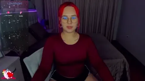 EsterLogan webcam model stream image