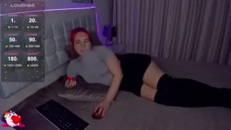 EsterLogan webcam model stream image