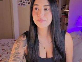 aashleey webcam model stream image