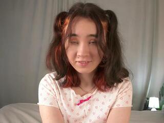 Elvia Anness webcam model stream image