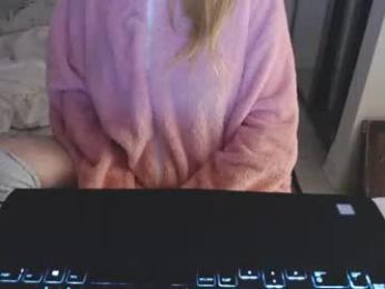 kymchi webcam model stream image