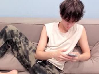 your_shy_guy webcam model stream image