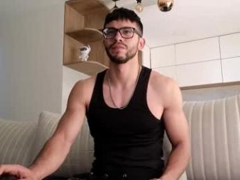 phantom_bigger1 webcam model stream image