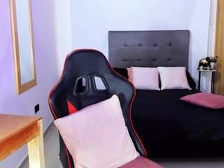 stud-sexyblackman-and-sarah webcam model stream image