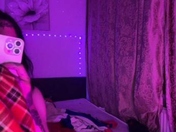 WetLips19 webcam model stream image