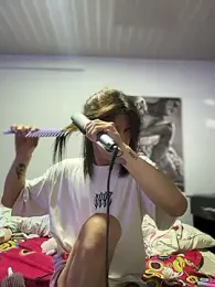 stormytt_ webcam model stream image