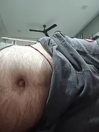 Hunkslave webcam model stream image