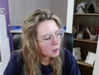 Soft-Zoey webcam model stream image