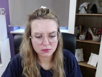 Soft-Zoey webcam model stream image