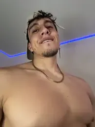 strongboy_ webcam model stream image