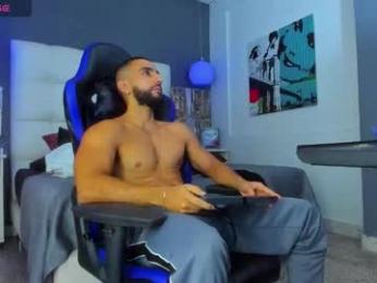 yiyo10_ webcam model stream image