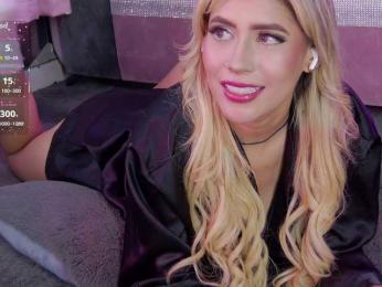 LucyRouse webcam model stream image