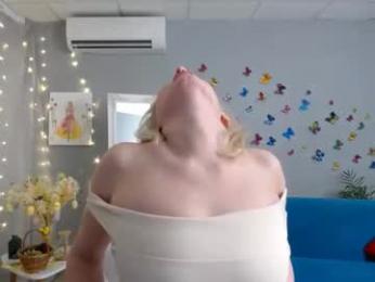 blondy_mom webcam model stream image