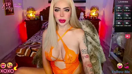_QueenGoddess_ webcam model stream image