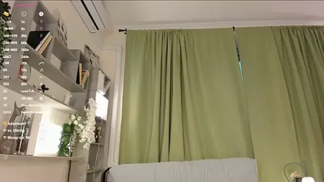 DreamyGleam webcam model stream image