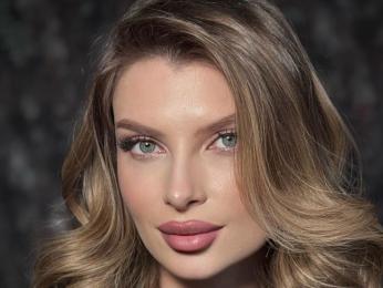 Alessia webcam model stream image