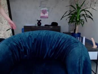 clara_bendover webcam model stream image