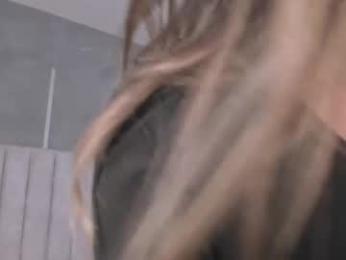 chloe_dee_ webcam model stream image