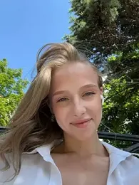 CaseyStar webcam model stream image