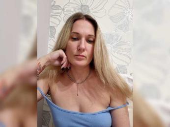 kykyshe4ka webcam bongacams model stream image