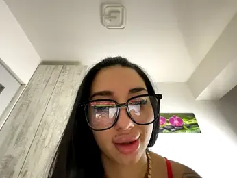 BlueEyes_BB webcam model stream image