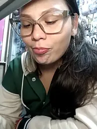 Vale_Saenzz webcam model stream image