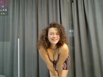 Lunessa webcam bongacams model stream image