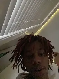 Zayinc webcam stripchat model stream image