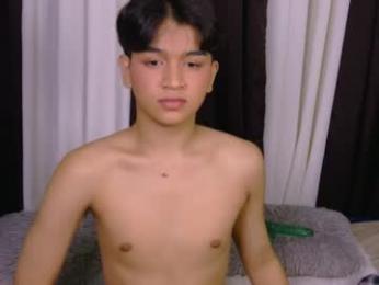 lux_white webcam model stream image