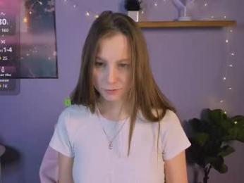 black_sara_ webcam model stream image