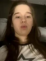 HornyGirlH webcam model stream image