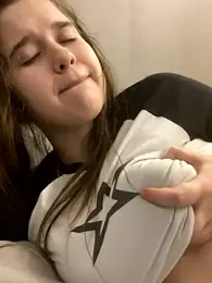 HornyGirlH webcam model stream image