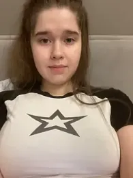 HornyGirlH webcam model stream image