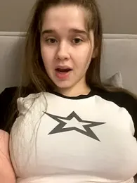 HornyGirlH webcam model stream image