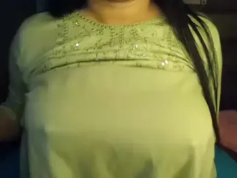 Trezza webcam model stream image