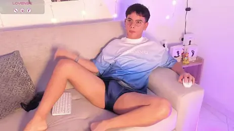 Young_Ben webcam model stream image